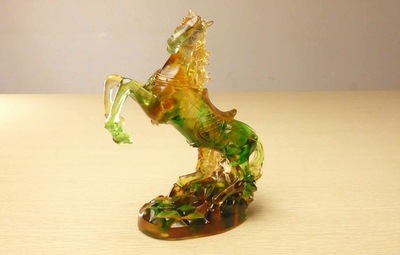 匠心獨運，品味茶韻 天之嬌水晶藝術品的精美琉璃茶葉罐